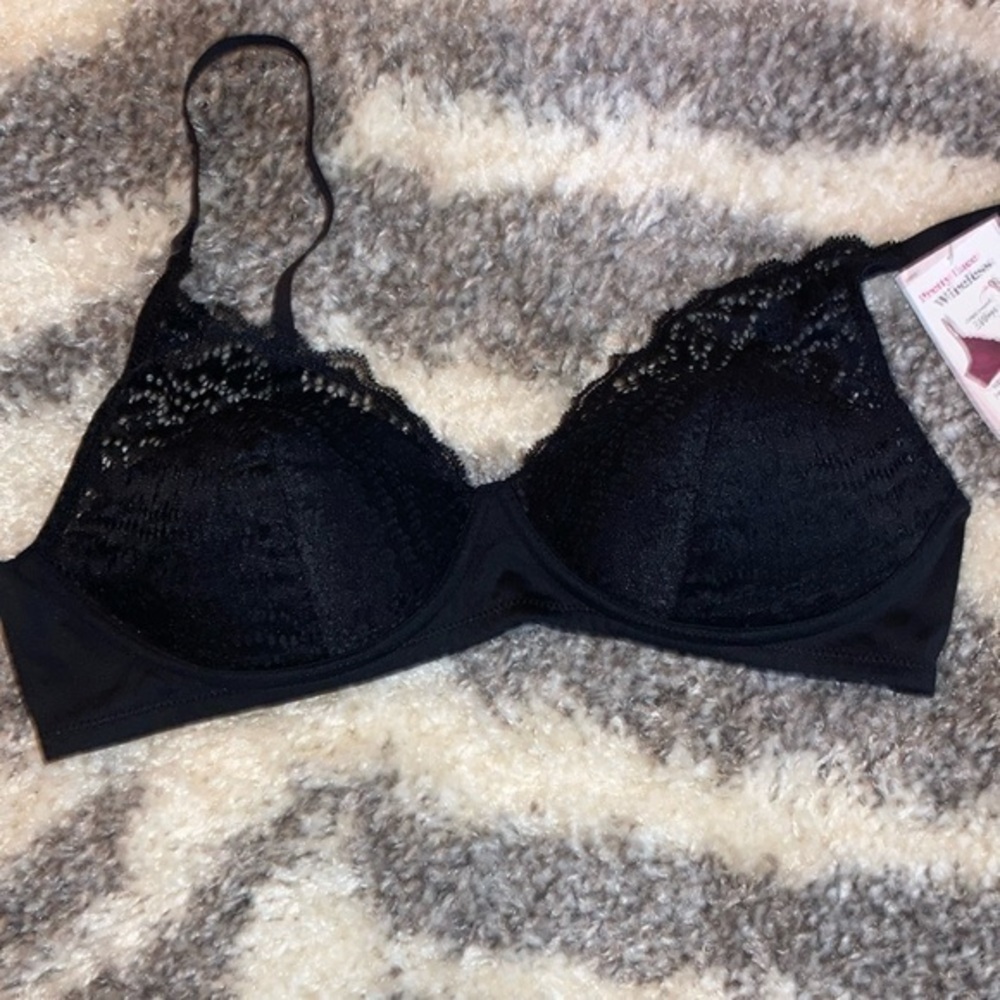 Maidenform pretty lace wireless black bra